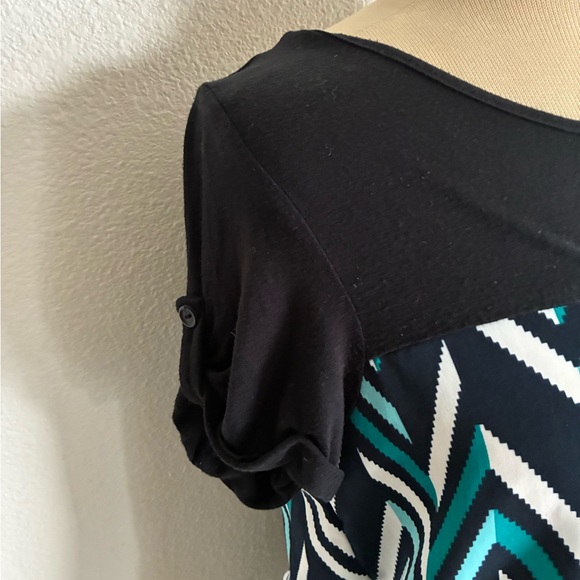 ❤️$5 BUNDLE SALE Moa Moa blouse - Picture 3 of 6